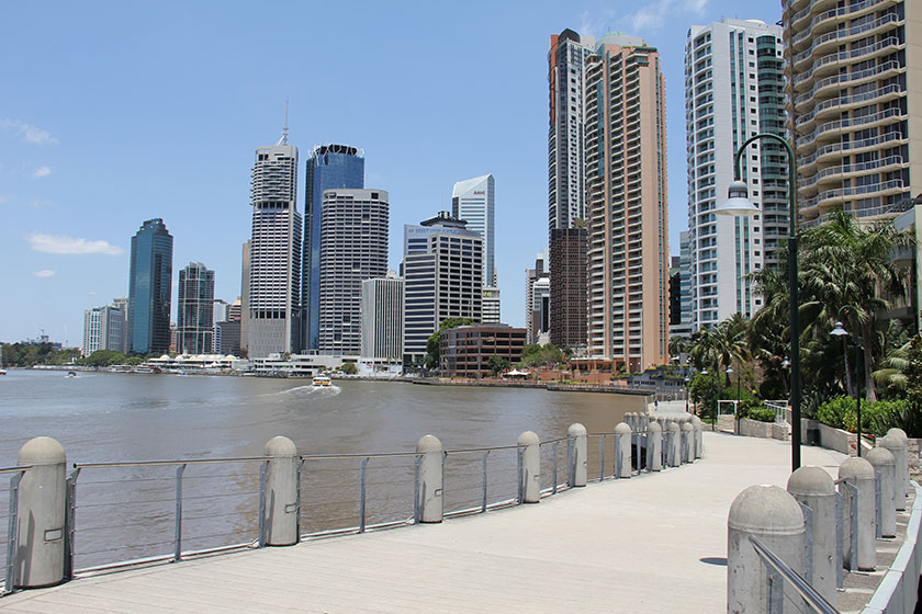 Der Fußweg entlang des Brisbane-River