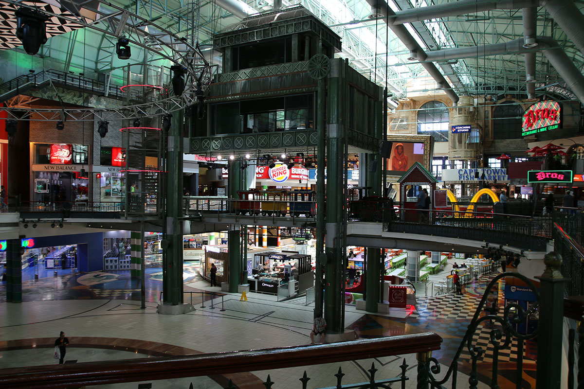 Shopping in Cape Town - Canal Walk