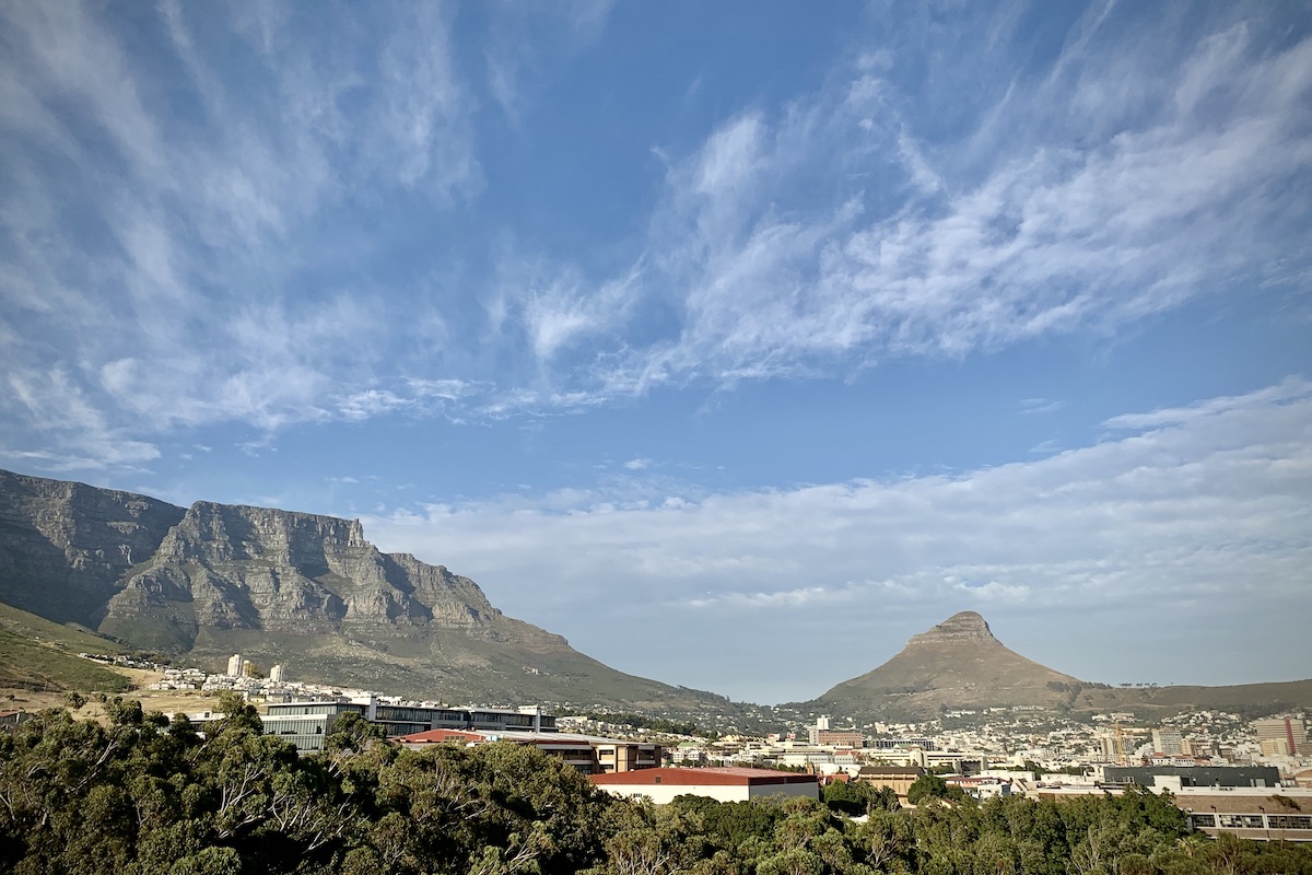 Blick von unserem Apartment auf Tafelberg und Lions Head