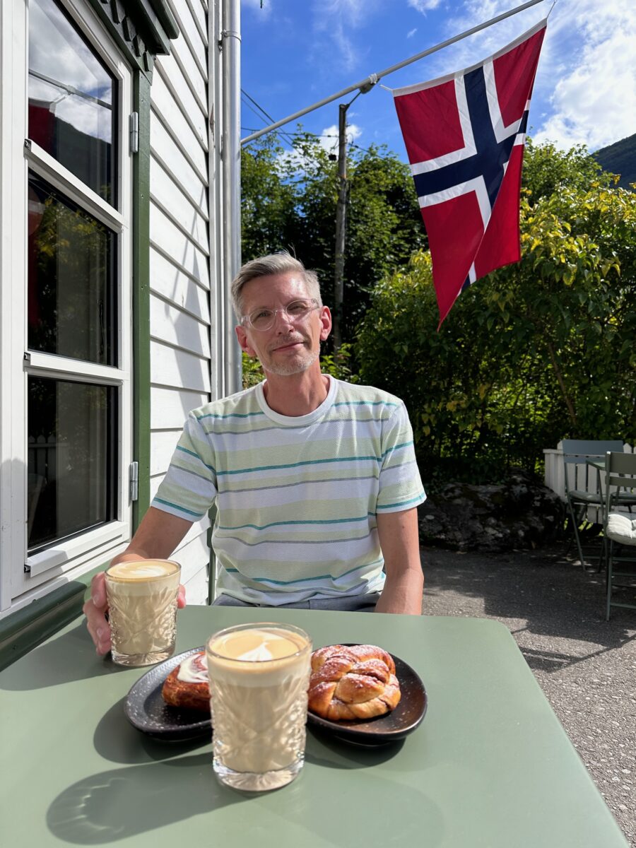Lekker Käffchen und Karnelbollen